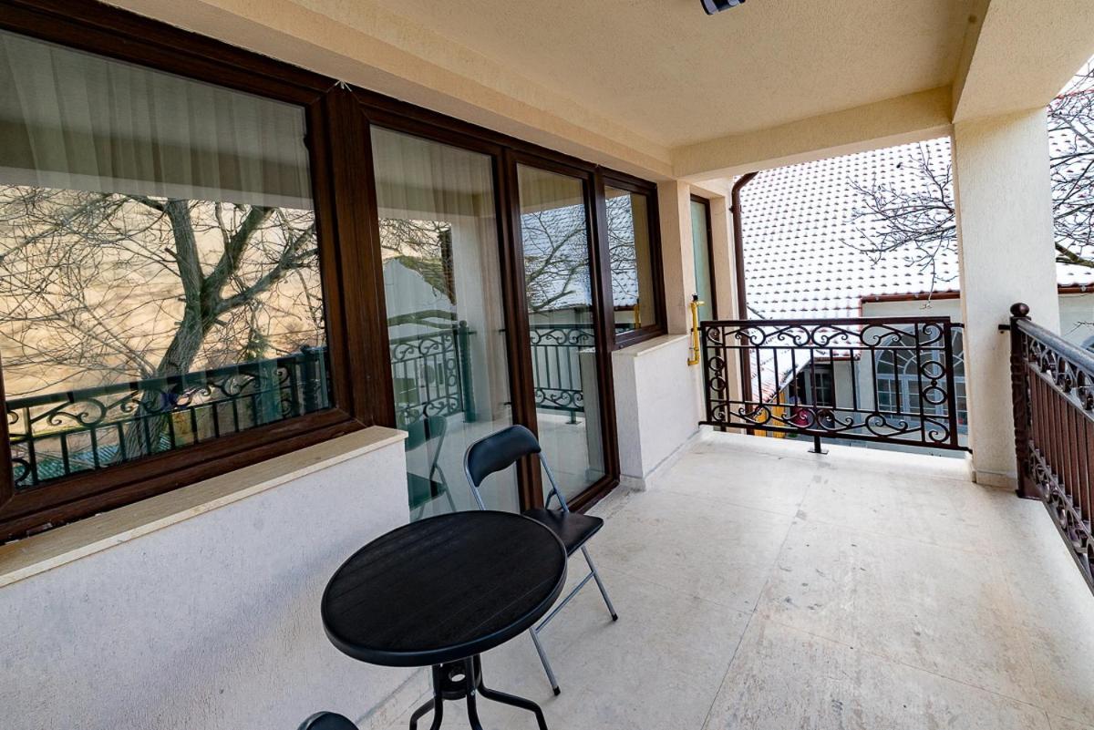 Moky Rezident 2 Apartment Arad Ngoại thất bức ảnh