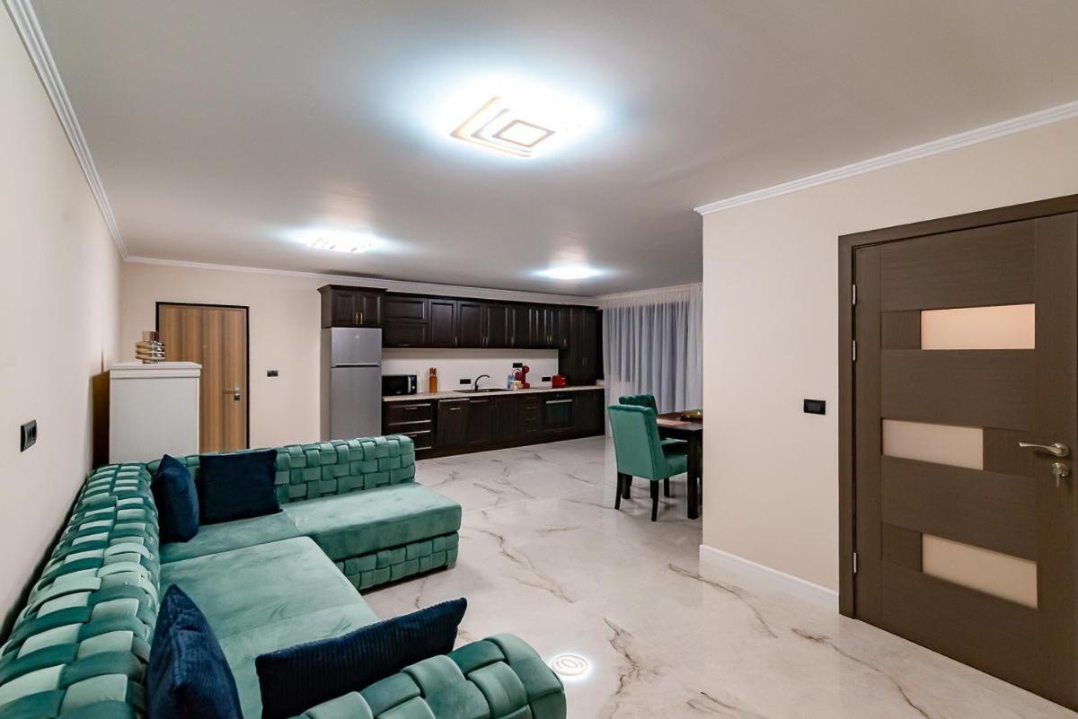 Moky Rezident 2 Apartment Arad Ngoại thất bức ảnh